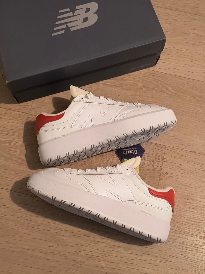 Chaussures plateforme New Balance taille 40.5 neuves - photo numéro 2