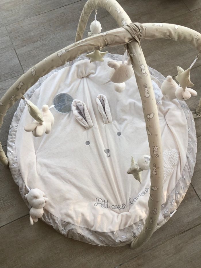 Tapis d’éveil et son mobil beige maison du monde - photo numéro 2