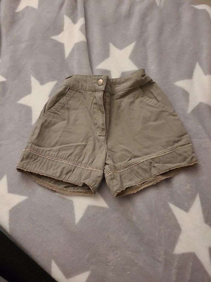 Short kaki