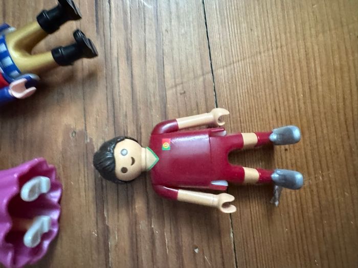 Lot  7 playmobils - photo numéro 2