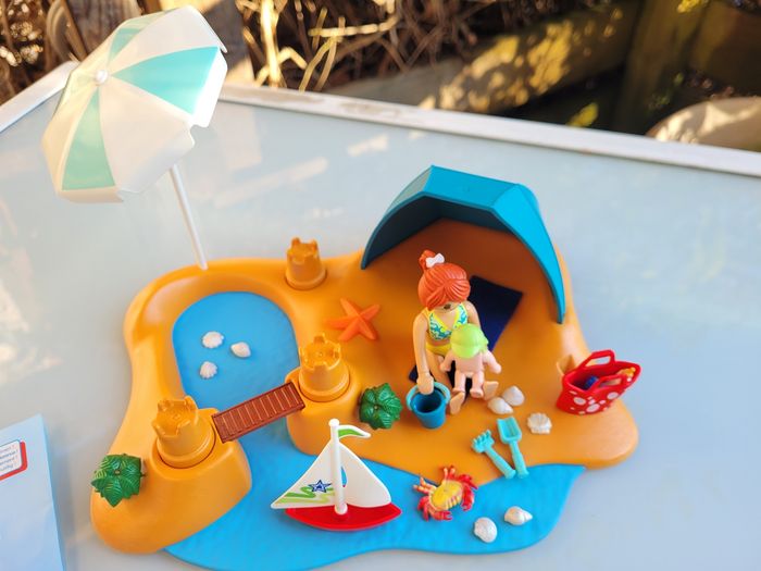 Playmobil Family Fun 9425 🏖 Famille de vacanciers et tente 🏖 - photo numéro 6