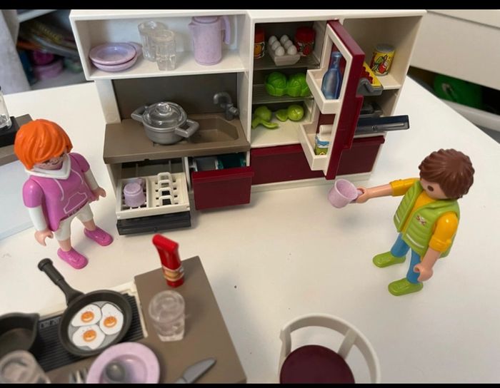 Maison complete avec personnages playmobil - photo numéro 7