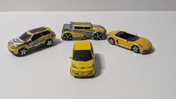 [Jouet] Lot de 4 voitures jaunes