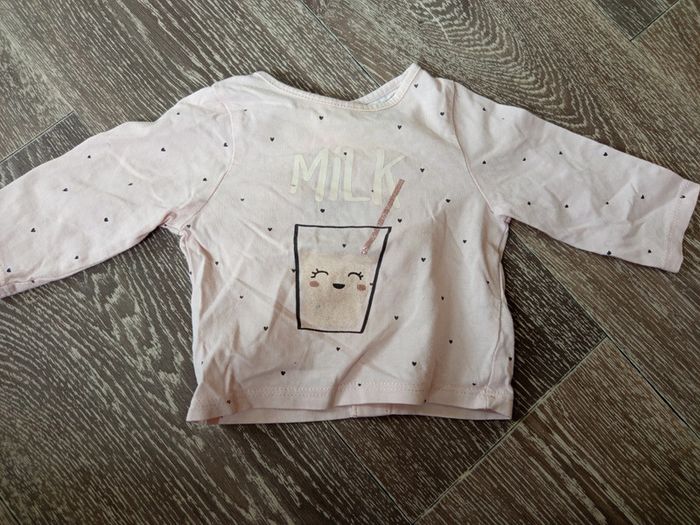 T-shirt rose pâle Kiabi 1 mois