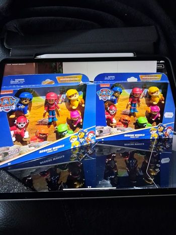 2 lots de 7 figurines pat patrouille neuf. 30 % remise avec code, possible vente un set 