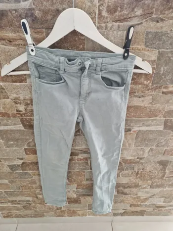 1 pantalon bleu taille 8 ans garcon