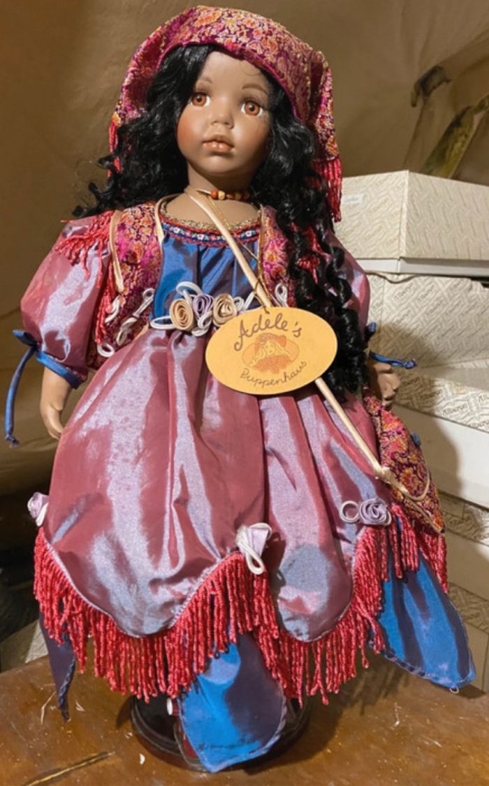 Rare poupée de collection en porcelaine Naila d’Adele´s Puppenhaus - photo numéro 2