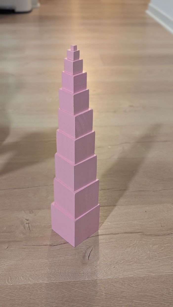 Tour rose Montessori