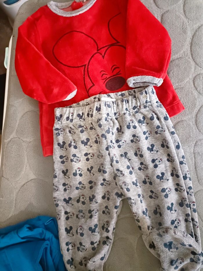 2 Ensemble pyjama 6 Mois pantalon tenue - photo numéro 8