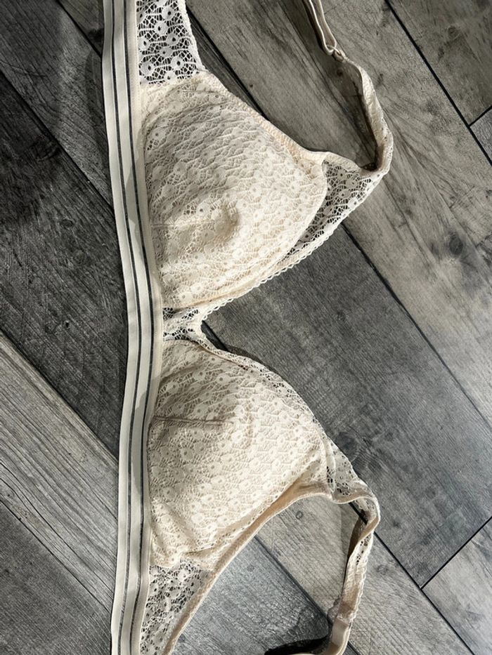 Soutien gorge - photo numéro 2
