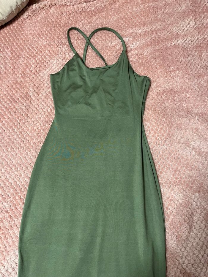 Robe verte longue - photo numéro 2