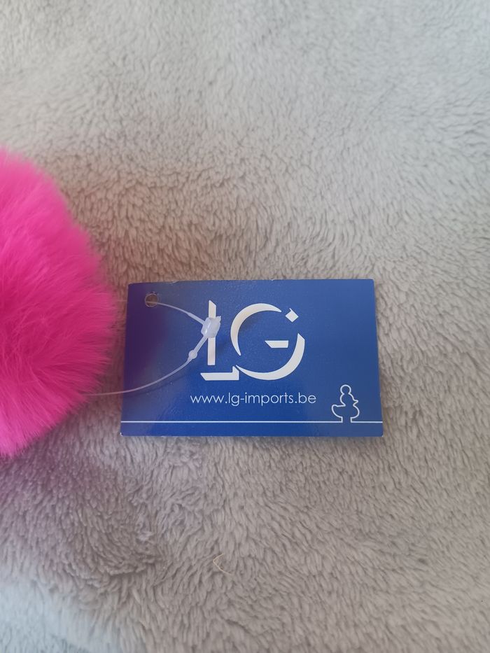 Porte clé pompon de sac LG import - photo numéro 3