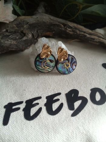 Boucles d'oreilles bohèmes astres ormeaux naturels