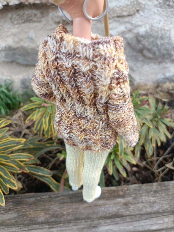 Pull et pantalon beige pour barbie - photo numéro 6