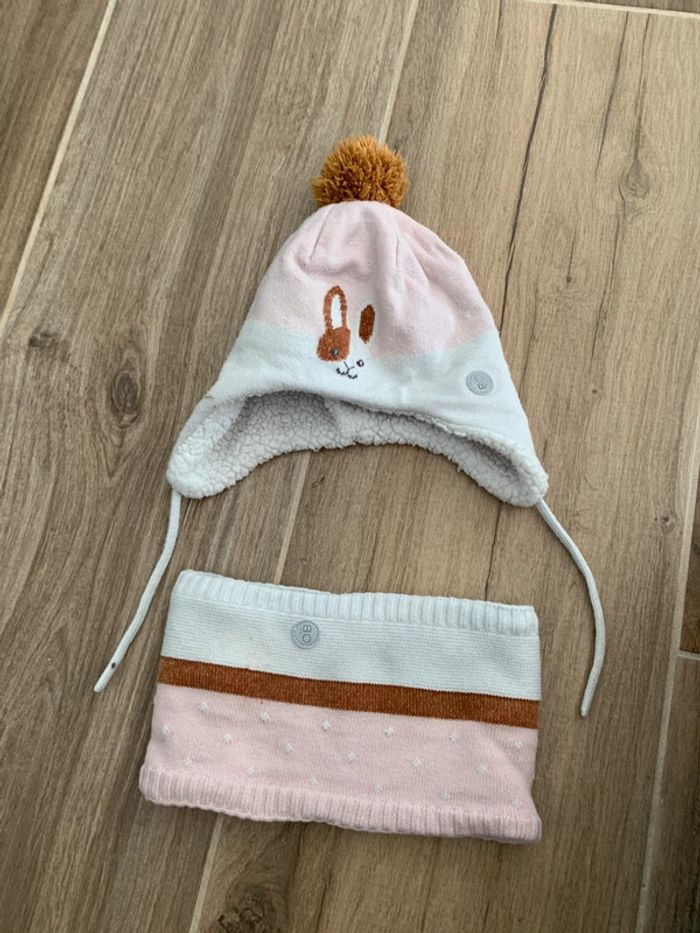 bonnet + plastron