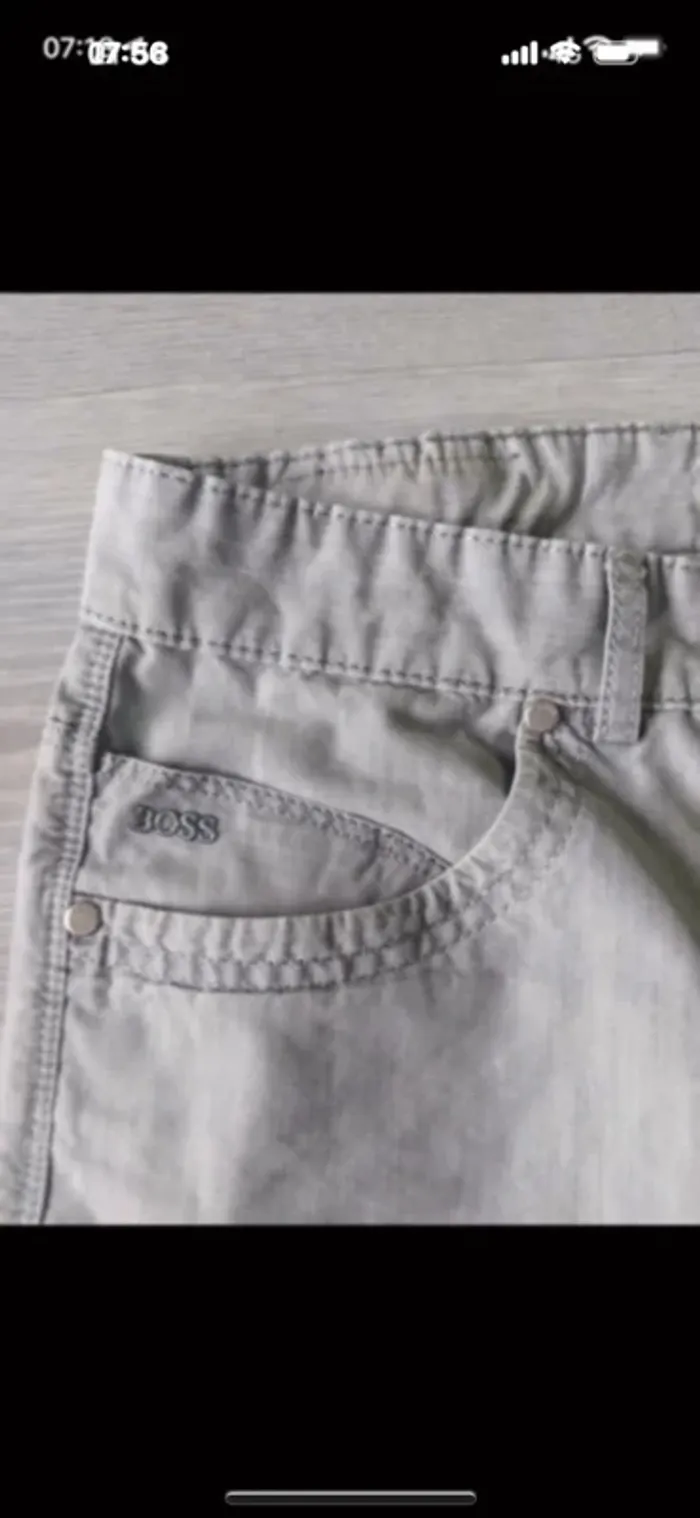 Pantalon Hugo Boss taille 40 - photo numéro 4