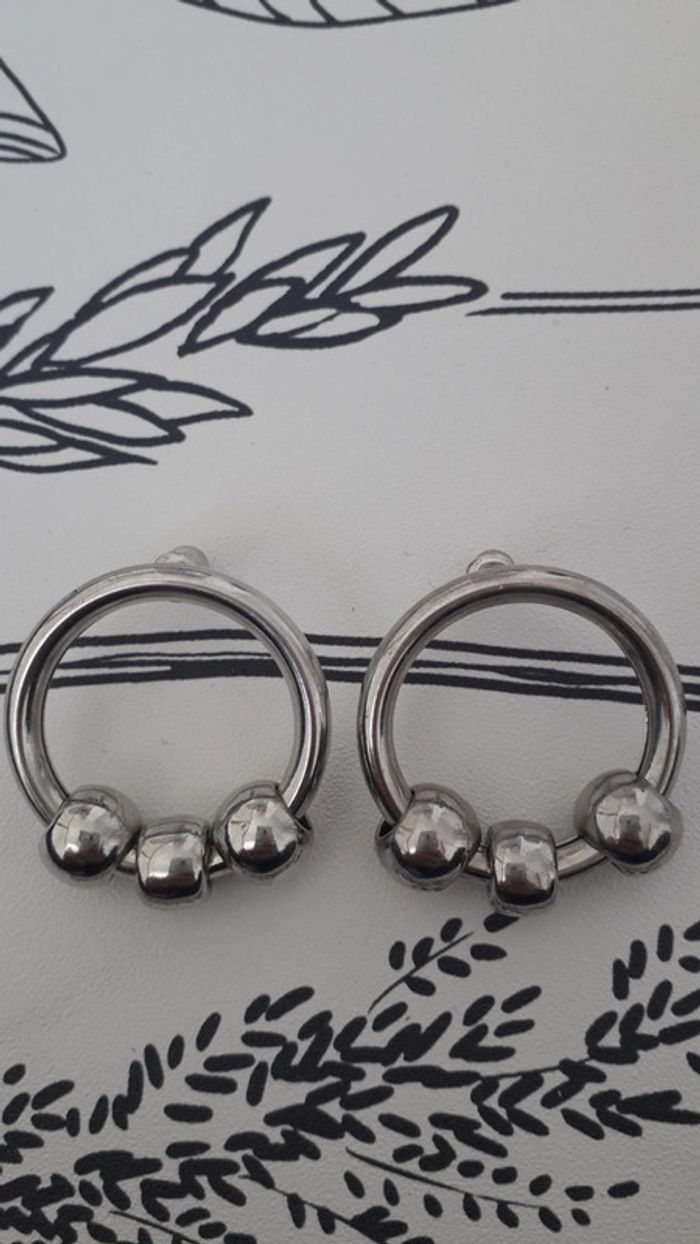 Boucles d'oreilles Ardène neuves