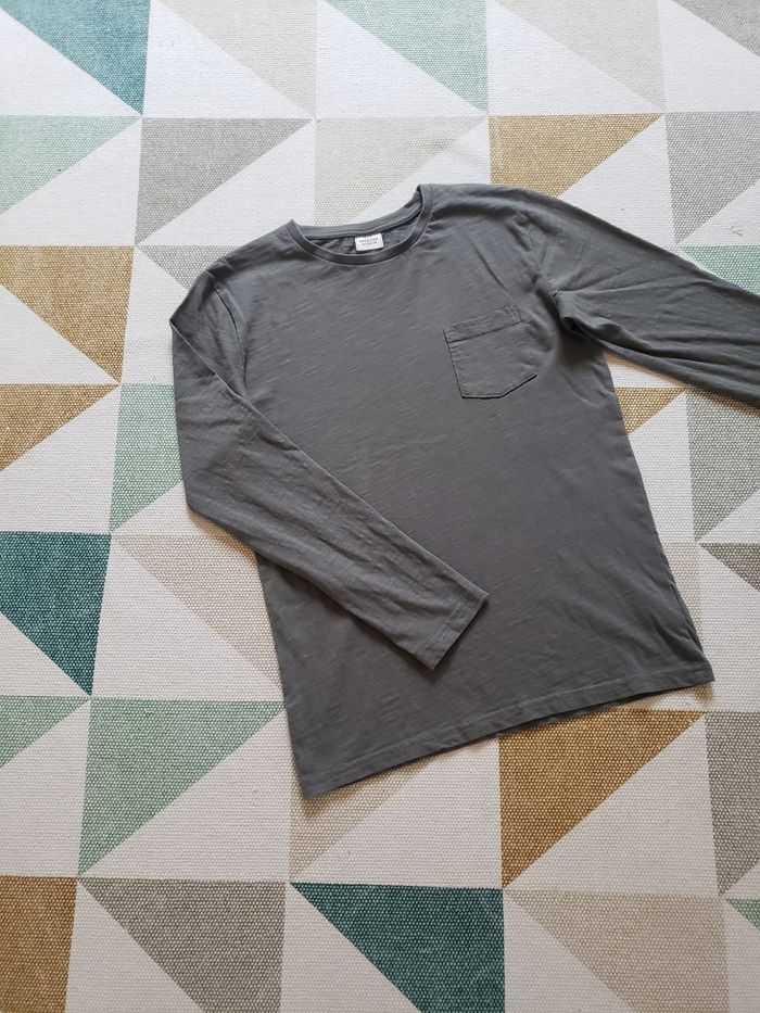 💛NEUF top kaki💚14 ans🧡 - photo numéro 2