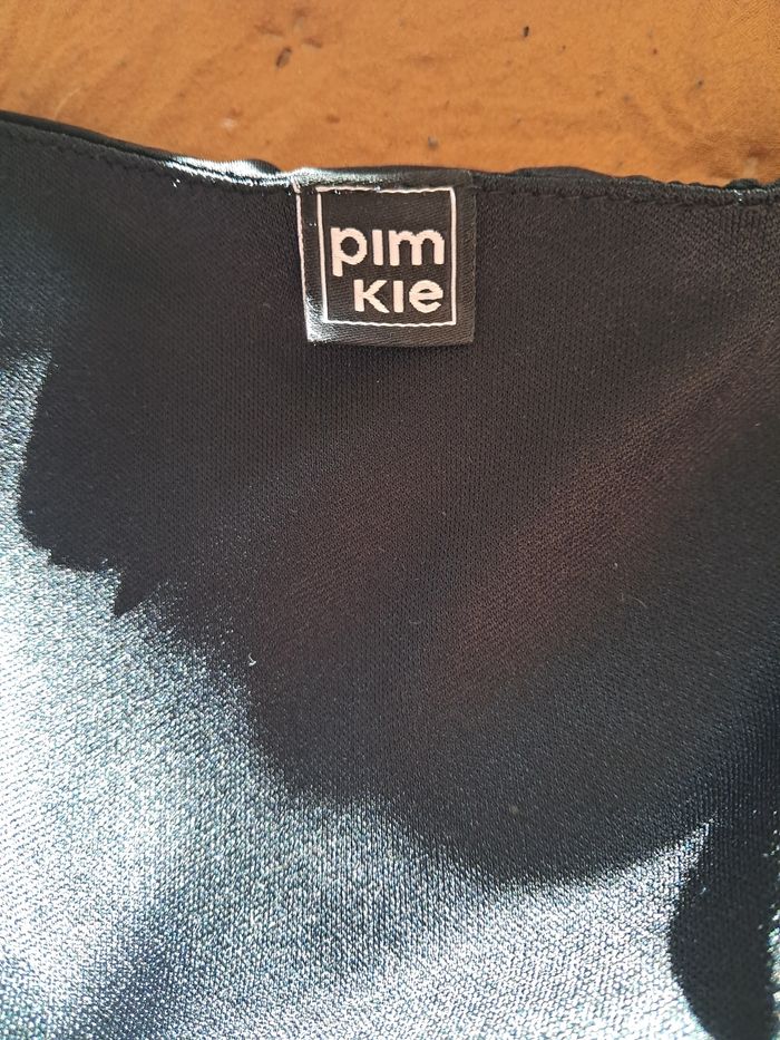 Petite robe noire en voile décolleté - photo numéro 6