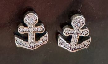 Boucles d’oreilles ancre argent et strass neuves