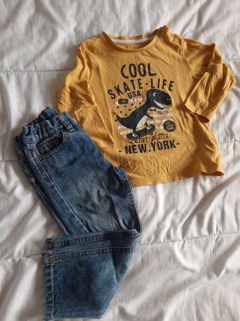 Look haut dinosaure et jean 2A Gemo