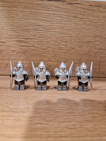 Figurines type lego 4 guerriers de minas tirith du gondor seigneur des anneaux