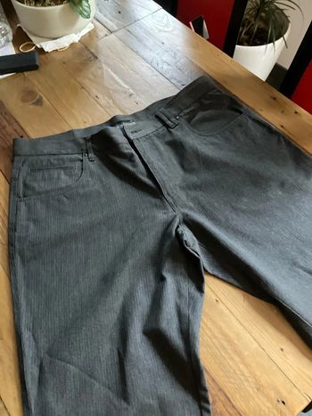 Pantalon Armand Thierry taille 48