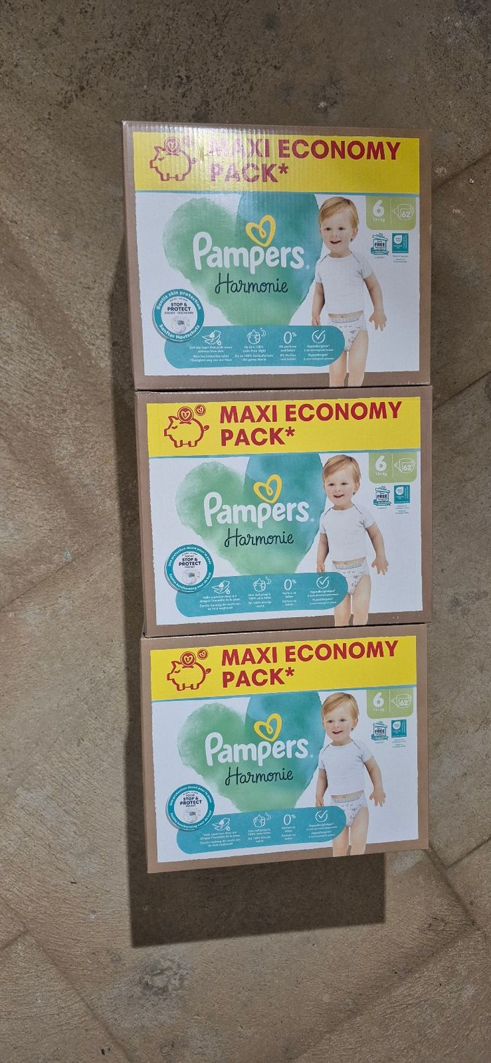 Lot de 186 couches Pampers Harmonie Taille 6