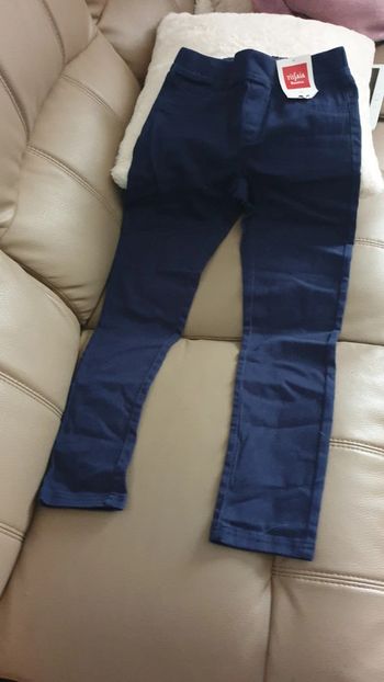 Pantalon neuf 10 ans
