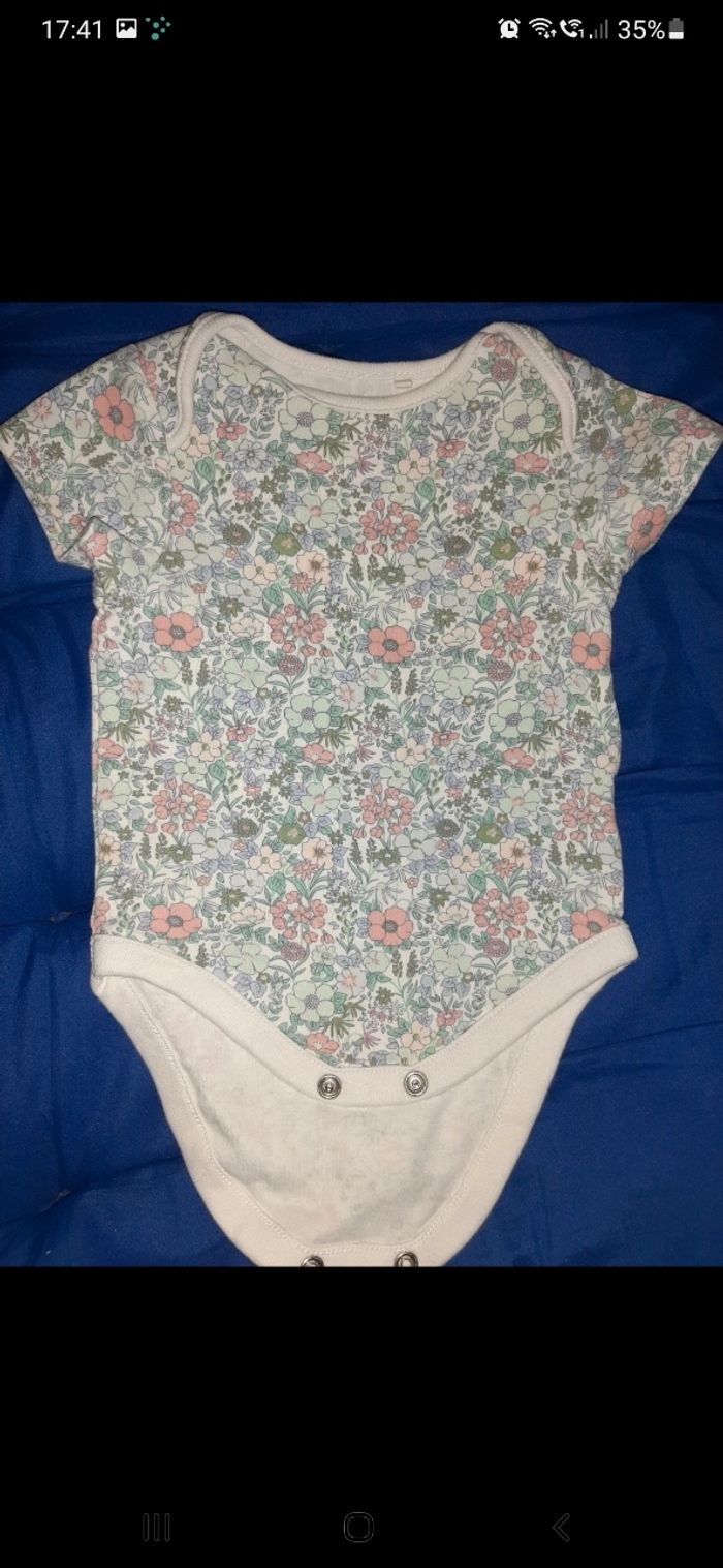 Lot de 5 bodies fille 3 mois (lot n°39) - photo numéro 2