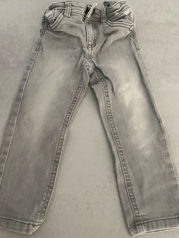 Jean tape à l’œil