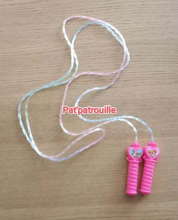 Corde à sauter Pat'patrouille rose longueur 140 cm