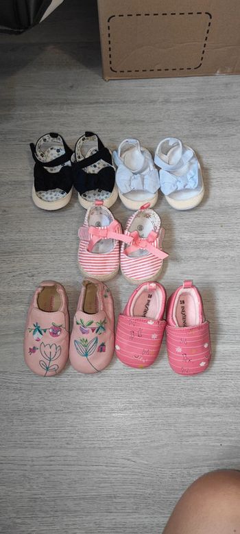 Chaussons chaussures 9/12 mois