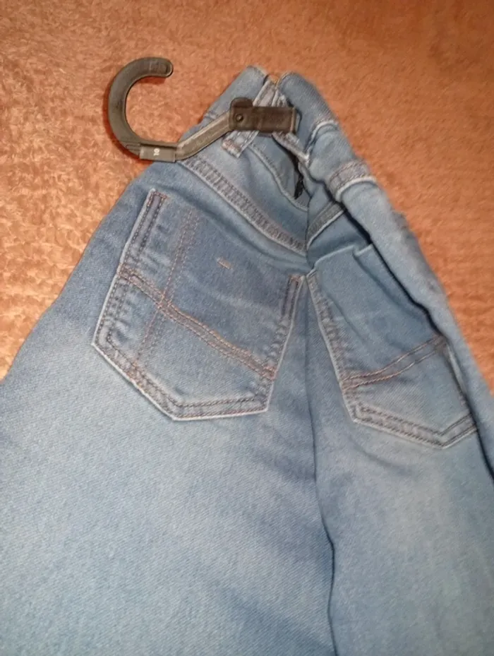 Jeans 10 ans neuf - photo numéro 3