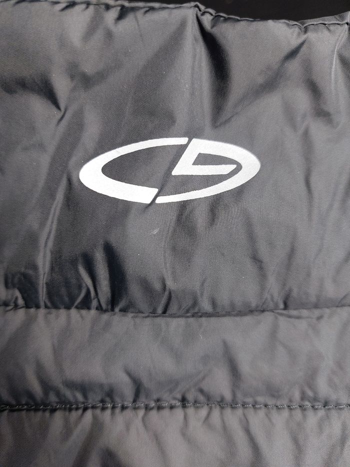 Veste Champion.sans manches noir Taille XXL Très bon état - photo numéro 3