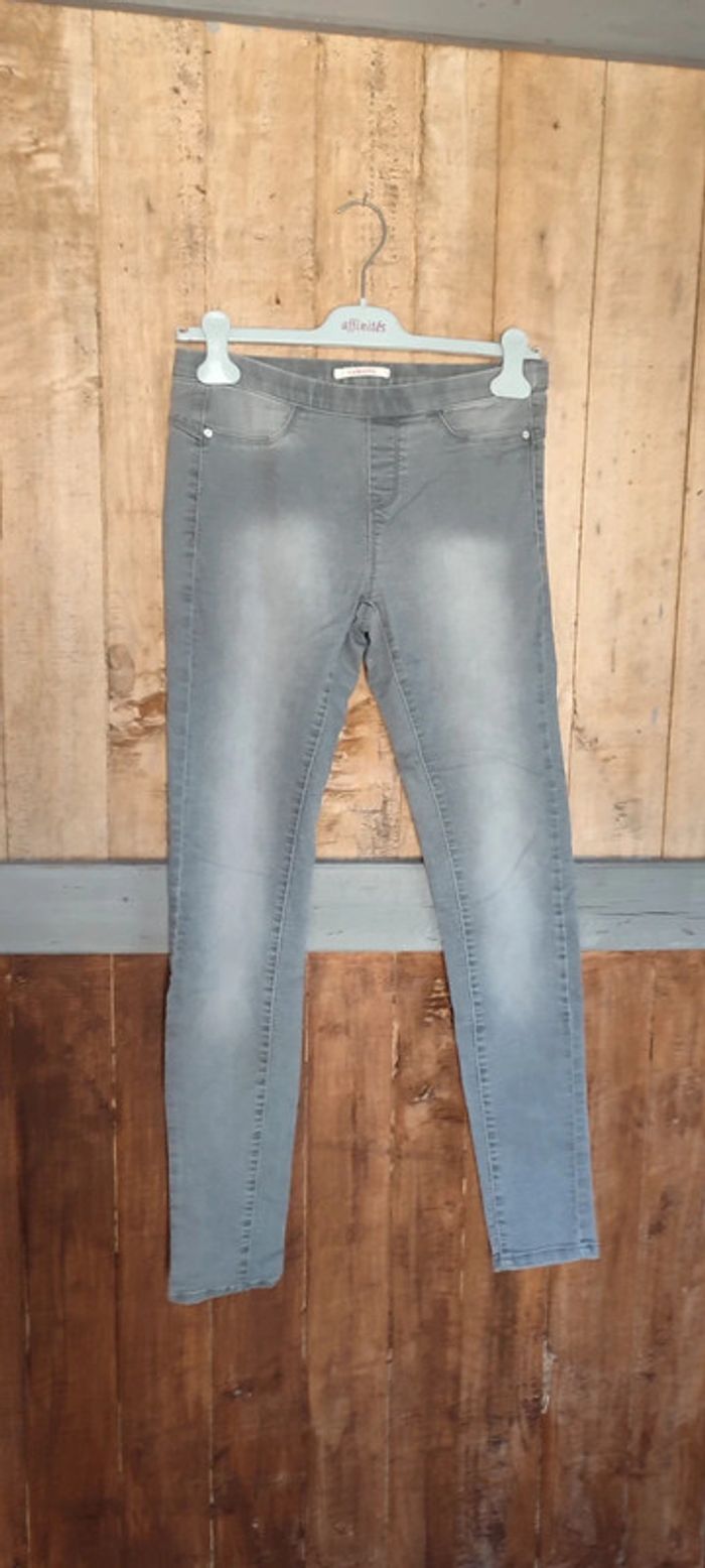 Lot jeans pantalon lot revendeur - photo numéro 3