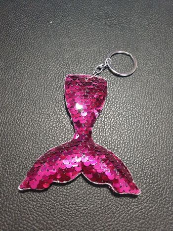 Porte-clés sequins Queue de sirène fushia