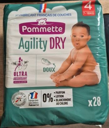 Couche pommette taille 4 neuf