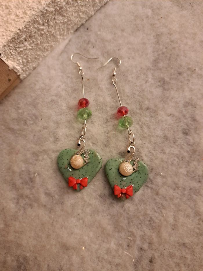 Boucles d'oreilles pendante pâte polymere cœur - photo numéro 4