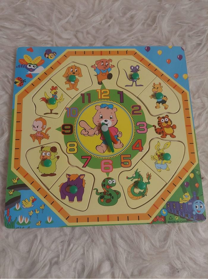Puzzle en bois apprendre l'heure TBE 🕐 - photo numéro 2