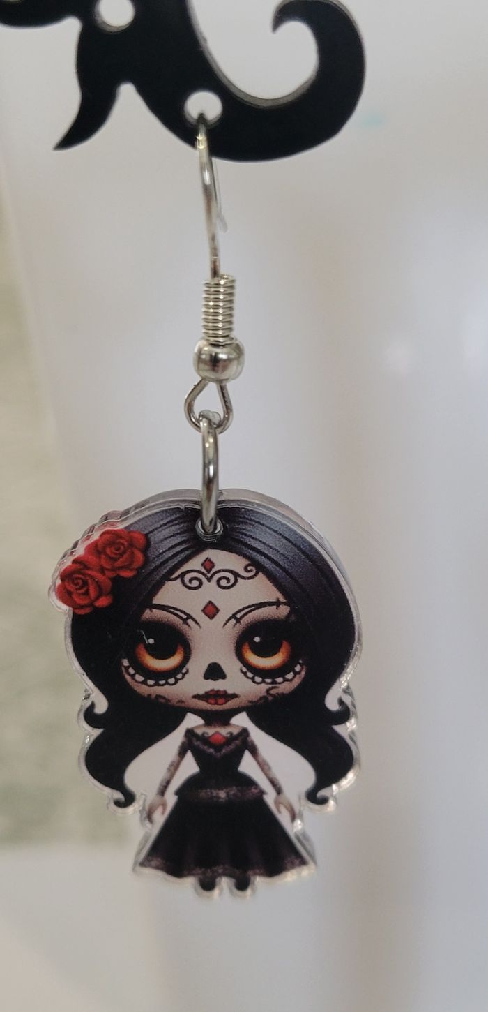 BOUCLES D'OREILLES POUPEE SANTA MUERTE HALLOWEEN ! NEUVE ! MODELE 6 - photo numéro 2