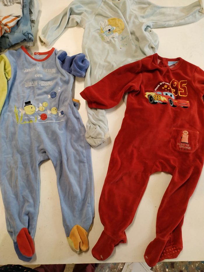 Gros lot d'une trentaine de vêtements  23/24mois garçon hiver - photo numéro 7