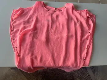Haut rose fluo