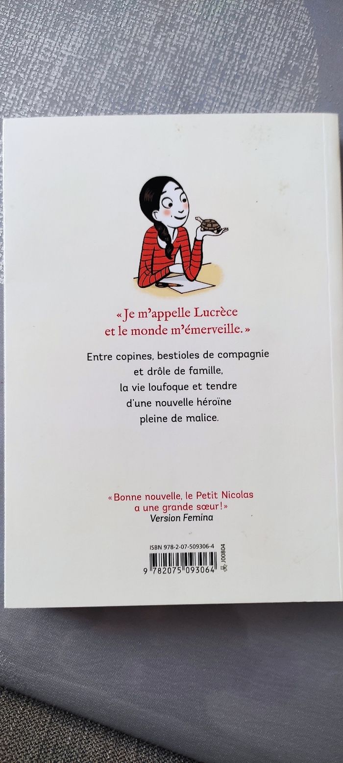 Livre Le monde de Lucrèce - photo numéro 2