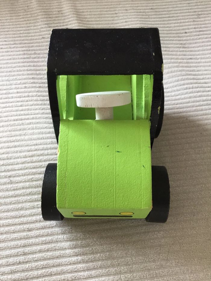 Voiture bois - photo numéro 2