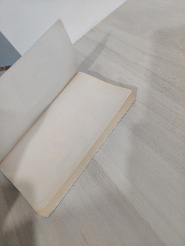 Livre poche meurtres à l'académie Jo Soares policier - photo numéro 5