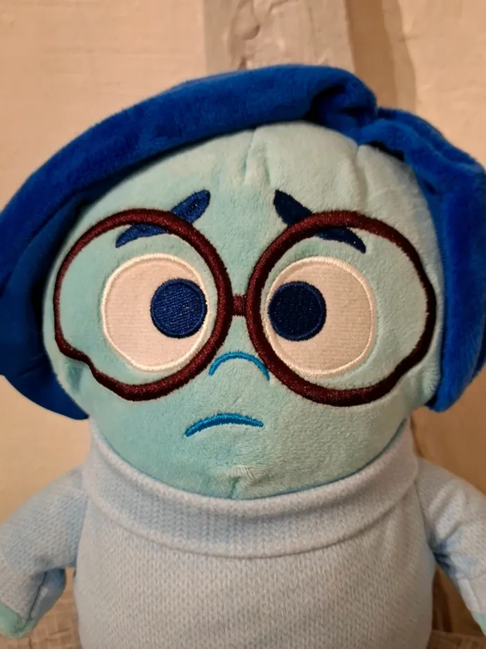 Peluche Tristesse Vice-versa - 26 cm - photo numéro 2