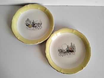 Lot petites assiettes 