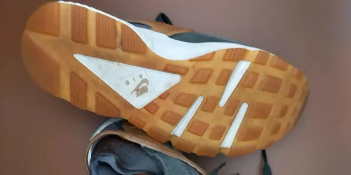 Basket nike air huarache, noir, pointure 40 - photo numéro 8
