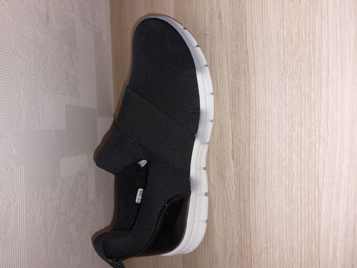 basket noire et blanche élastiqué 38